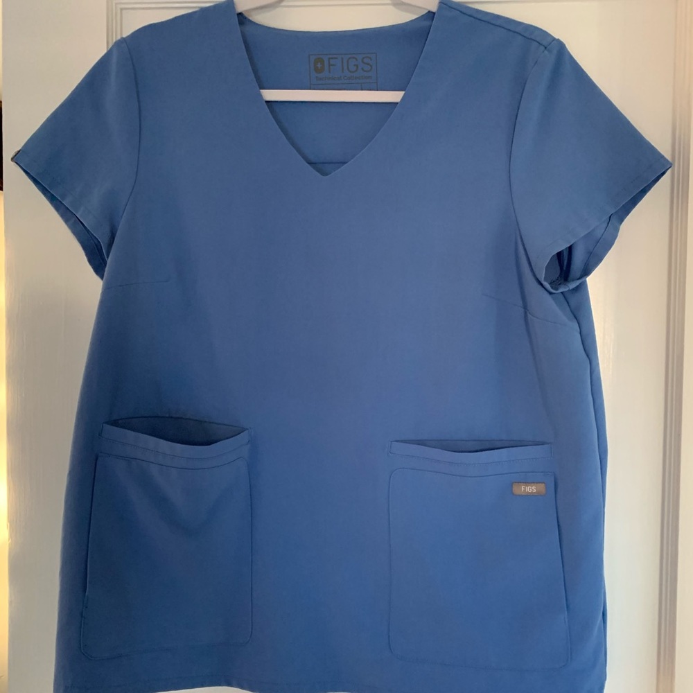 Ceil Blue Figs Scrub Top